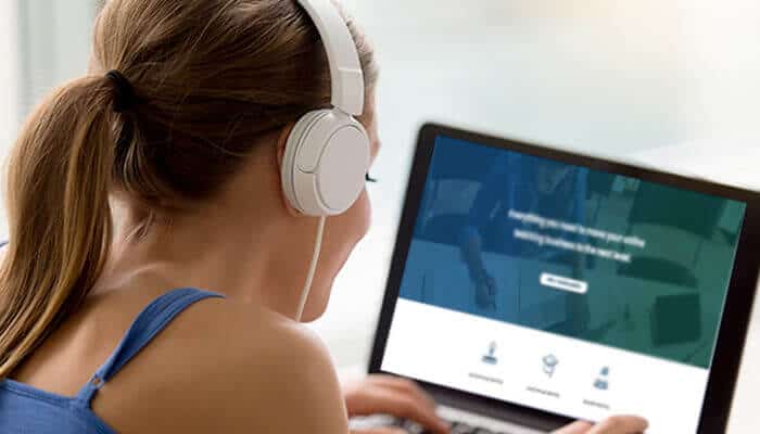 How To Become An Online Teacher: Easy Guide